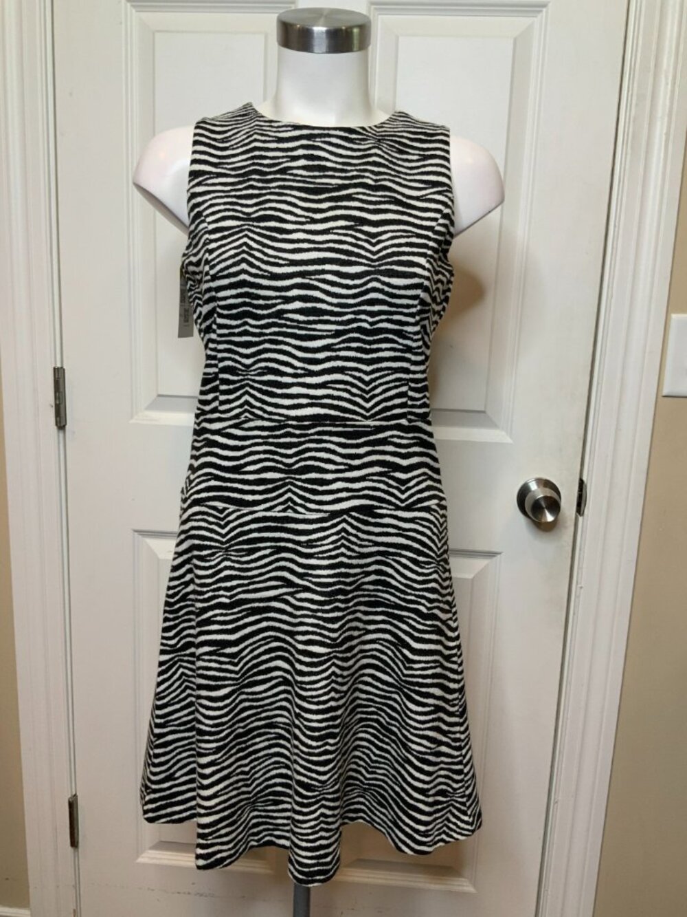 Michael Kors Black White Zebra Striped Sleeveless Fit & Flare Dress, Size  4